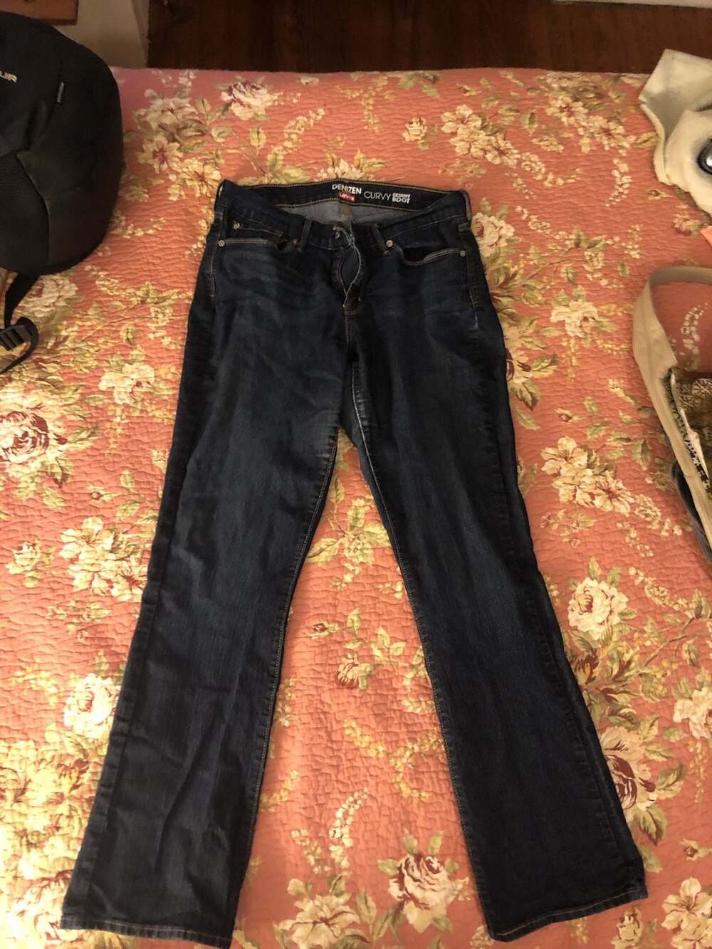Denizen from Levi's Curvy Skinny Boot Jeans Size 12M Dark Wash
